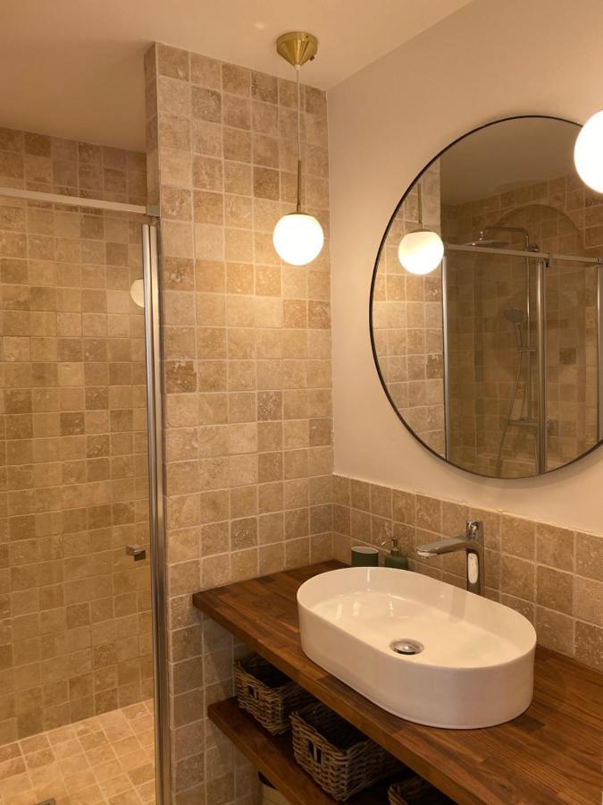 Appartement De Caractere A Ла Рок-Гажеак Екстериор снимка